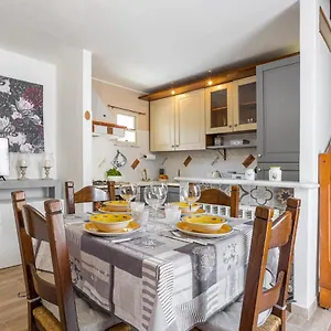 https://oratoio-quiet-duplex-apartment-with-parking.it-tuscanyhotel.com
