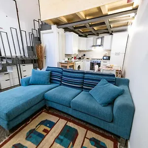 https://anais-loft-cirenaica-osp-santorsola-centro-citta-fiera.emilia-romagnahotels.net